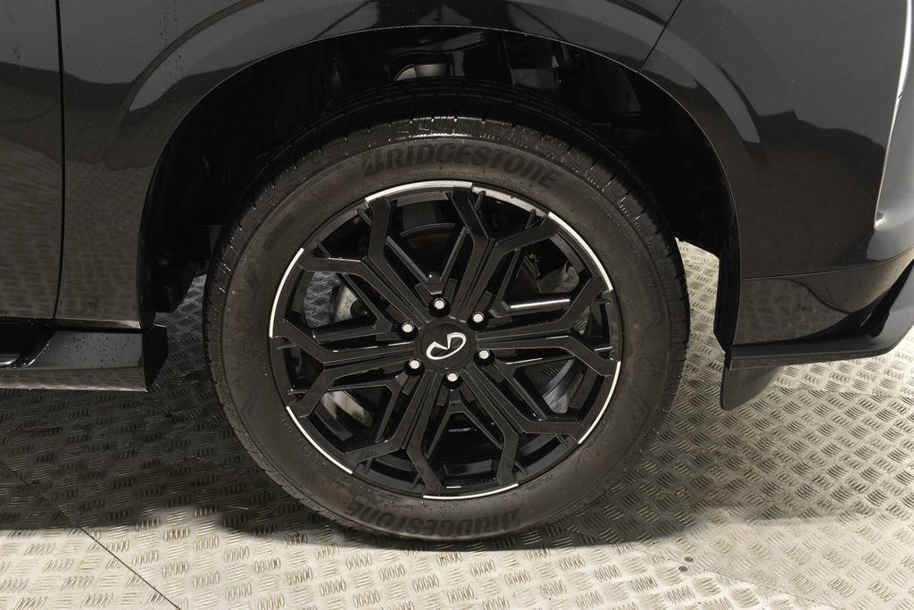 Used 2026 INFINITI QX80 4WD w/ Sport Exterior Package image 39