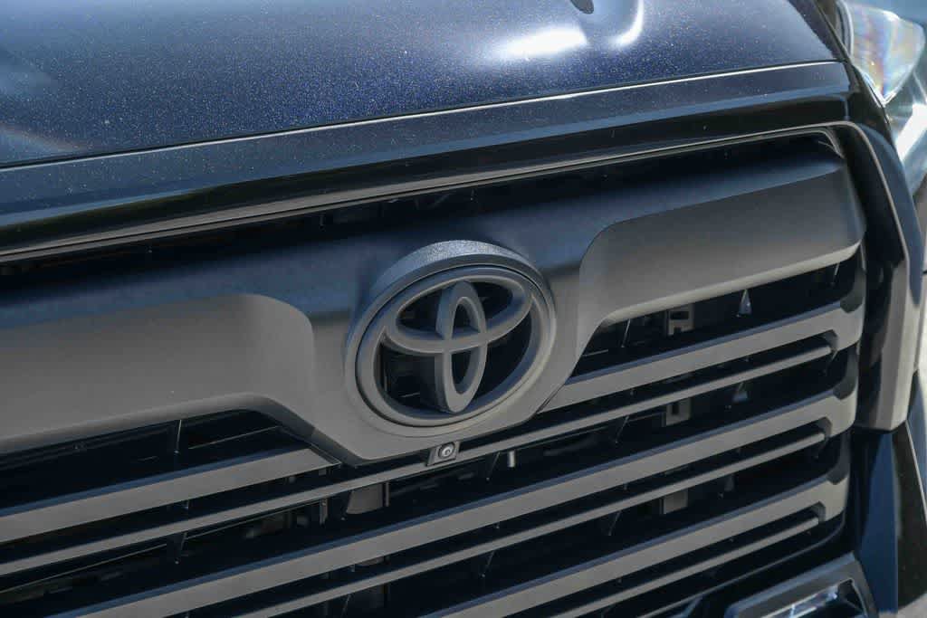 Used 2024 Toyota Tundra Limited AWD/4WD image 4