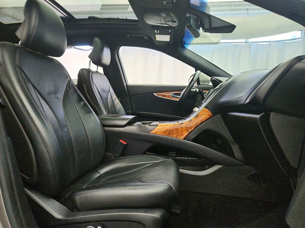 Used 2017 Lincoln MKX Reserve w/ Driver Assistance Package image 28