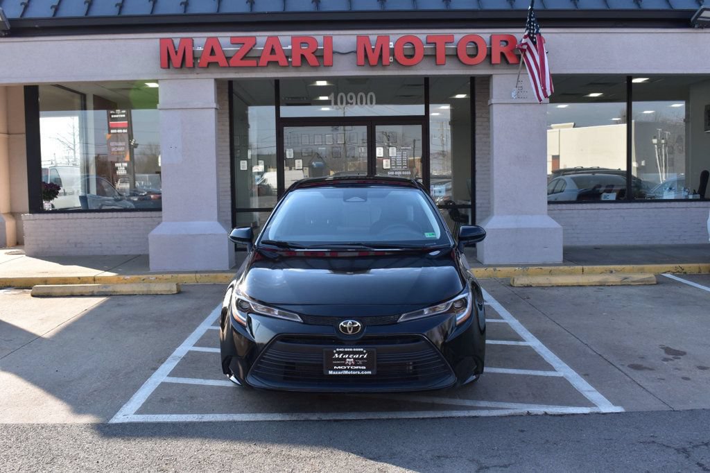Used 2024 Toyota Corolla LE FWD image 5