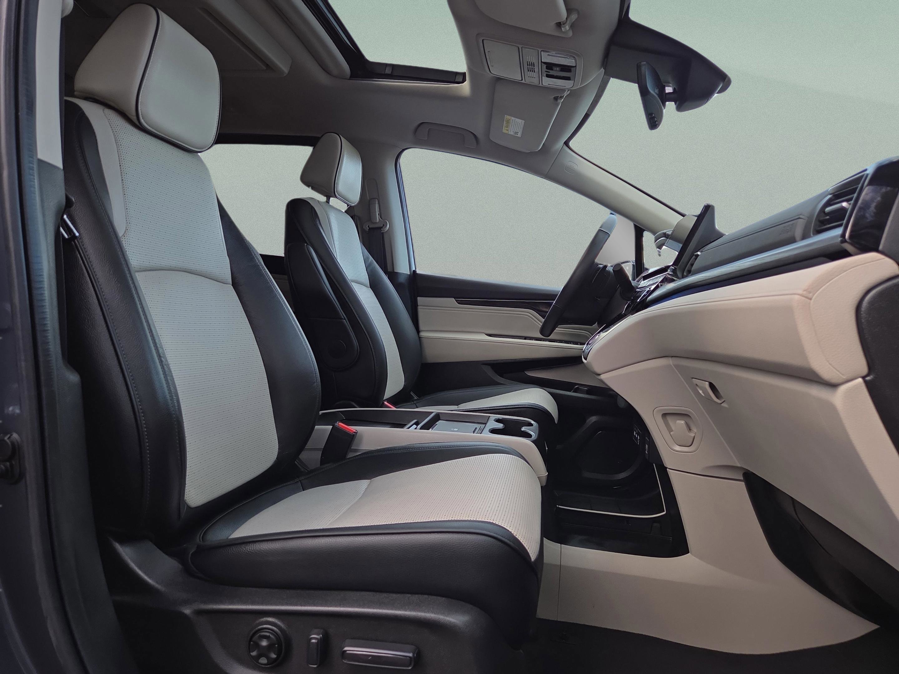 Used 2025 Honda Odyssey Elite image 42