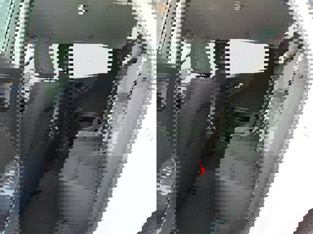 Used 2024 Chevrolet Malibu LT image 5