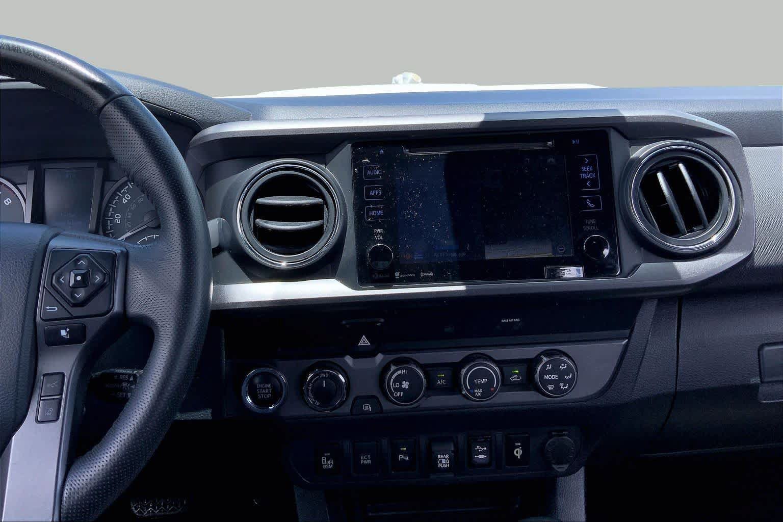 Used 2019 Toyota Tacoma TRD Sport w/ Technology Package AWD/4WD image 7