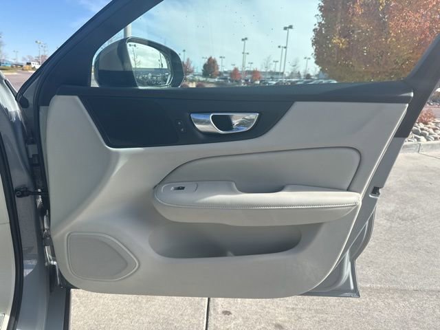 Used 2024 Volvo S60 B5 Plus image 21