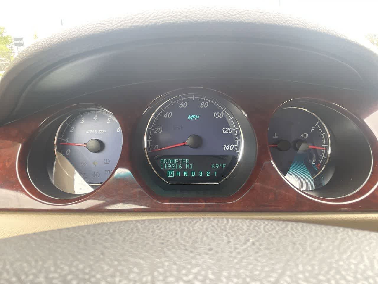 Used 2007 Buick Lucerne CXS w/ Driver Confidence Package FWD image 26
