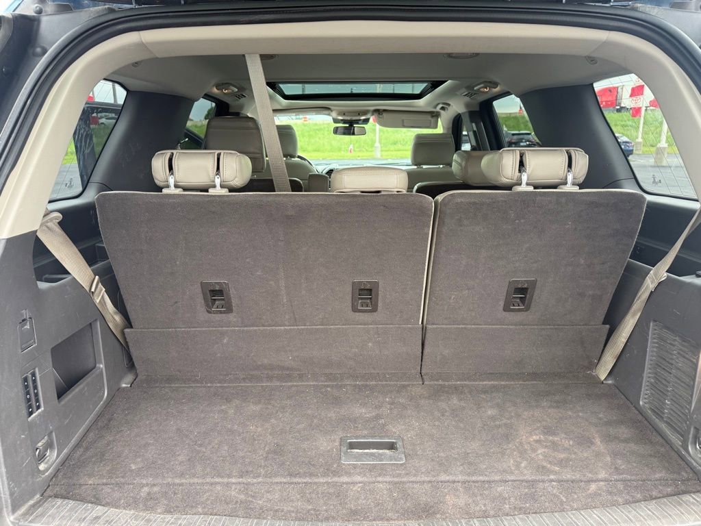 Used 2018 Ford Expedition Limited w/ Equipment Group 302A AWD/4WD image 19