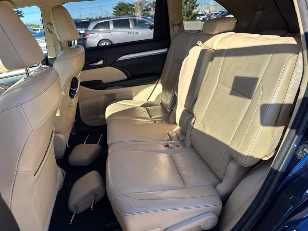 Used 2015 Toyota Highlander XLE AWD/4WD image 15
