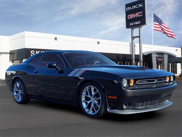 Used 2022 Dodge Challenger GT image 3