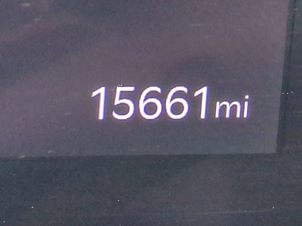 Used 2024 Kia Sorento SX Prestige w/ Sage Leather Package image 28