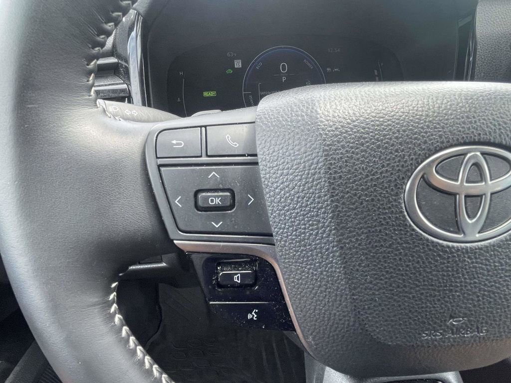 Used 2025 Toyota Camry SE w/ Multimedia Upgrade Package FWD image 27