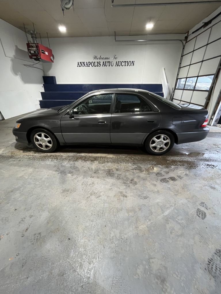 Used 2000 Lexus ES 330