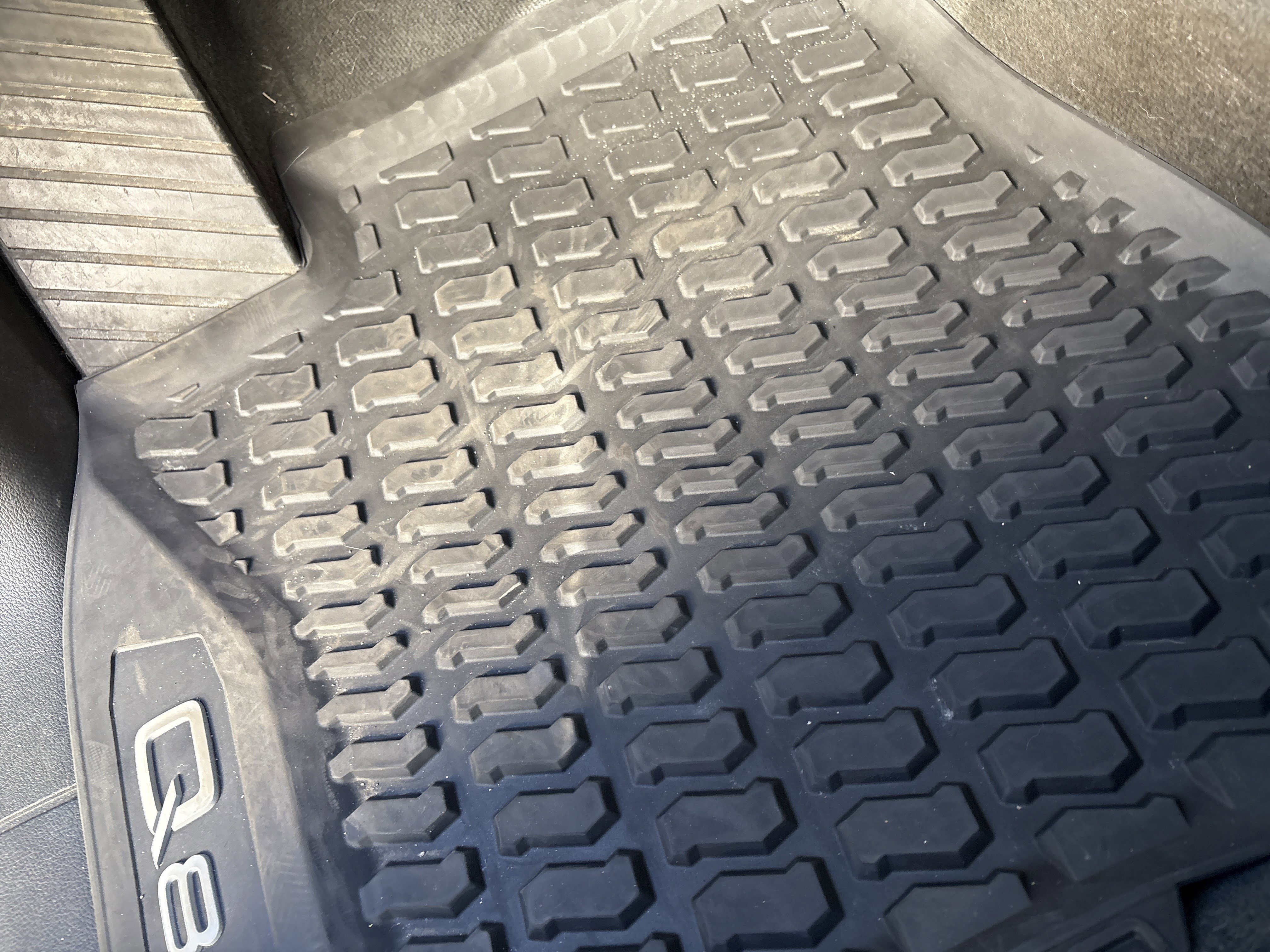 Used 2019 Audi Q8 Premium Plus w/ Premium Plus image 17