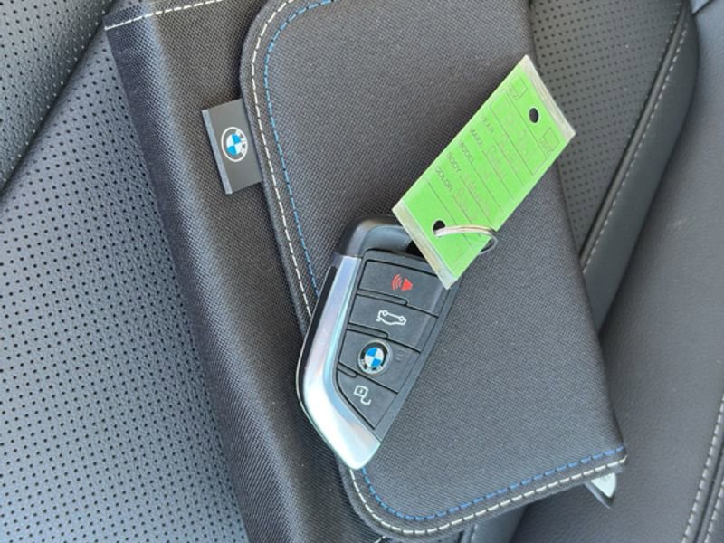 Used 2025 BMW i4 xDrive40i image 50