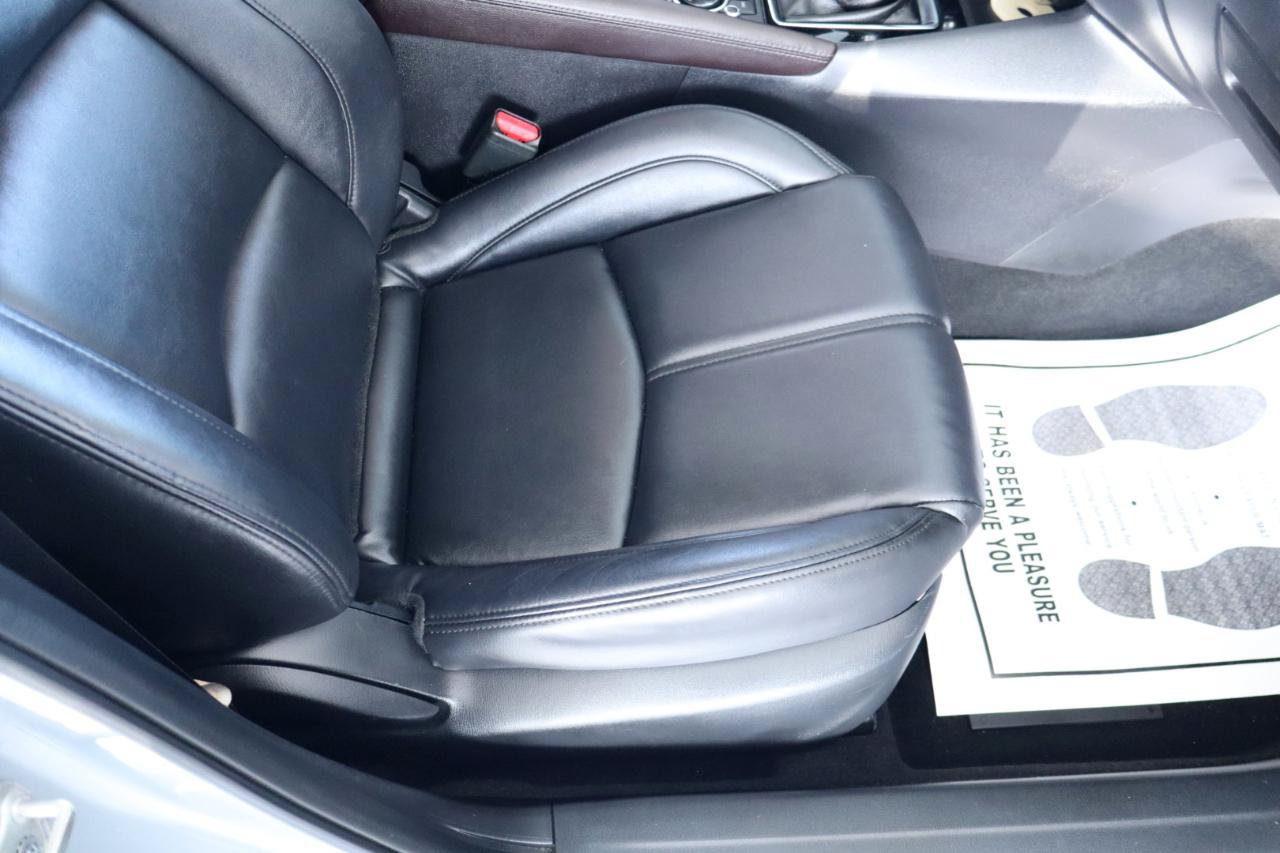 Used 2018 MAZDA MAZDA3 Touring FWD image 38