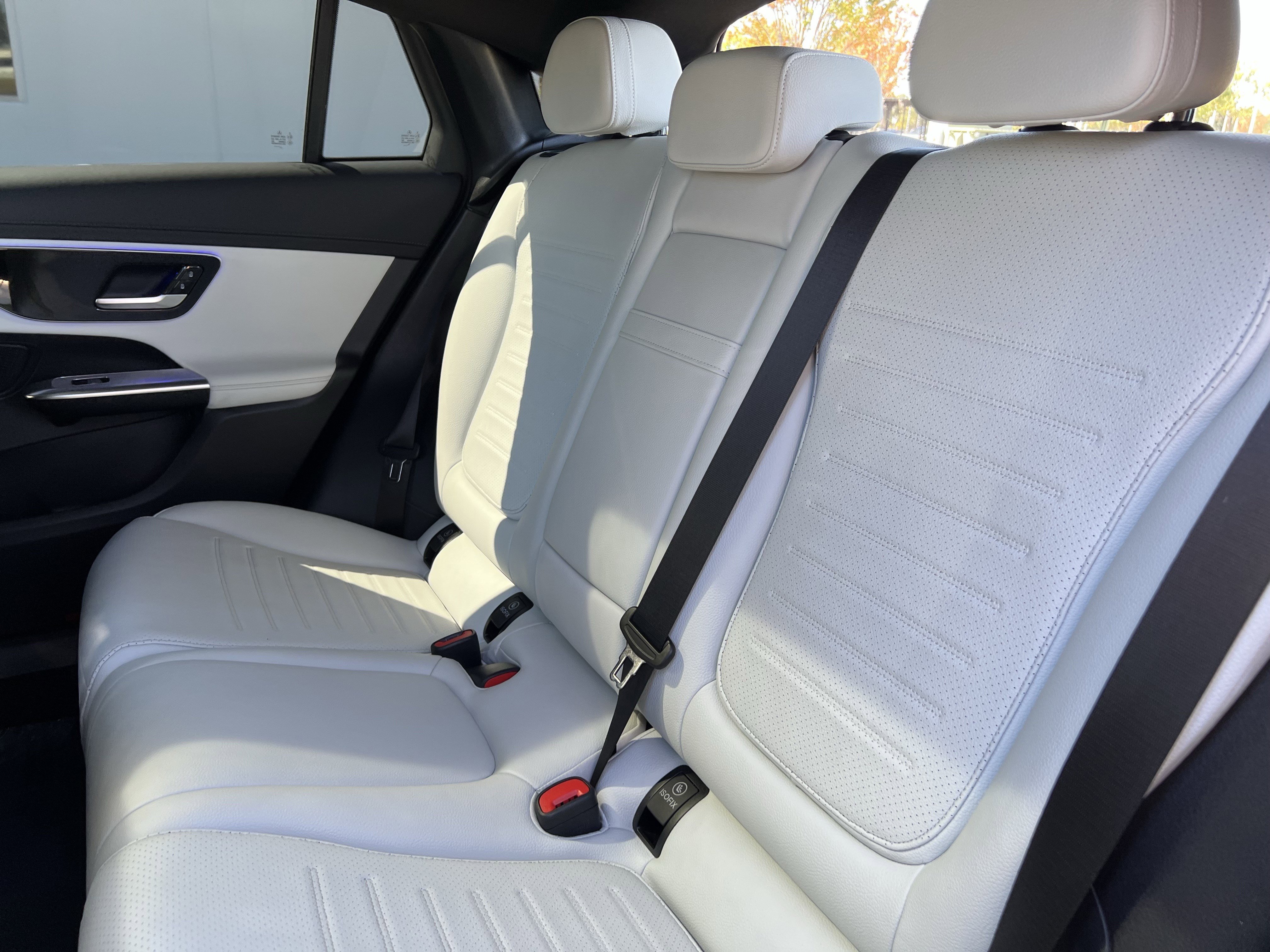 Certified 2024 Mercedes-Benz GLC 300 4MATIC w/ AMG Line image 33