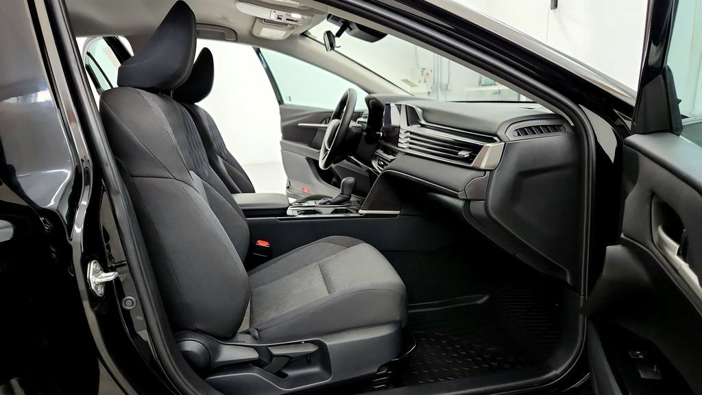 Used 2025 Toyota Camry LE FWD image 17