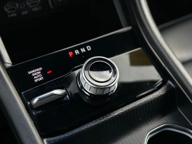 Used 2024 Jeep Grand Cherokee L Limited AWD/4WD image 13