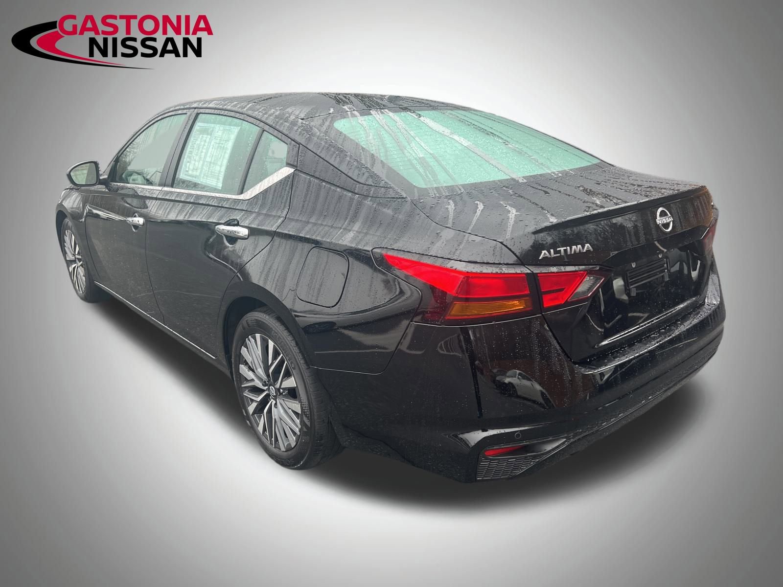 Used 2024 Nissan Altima 2.5 SV image 11