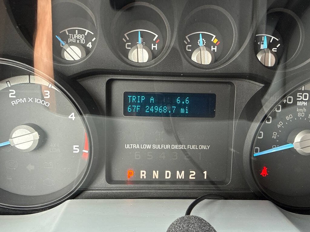 Used 2016 Ford F250 XL w/ Power Equipment Group AWD/4WD image 23