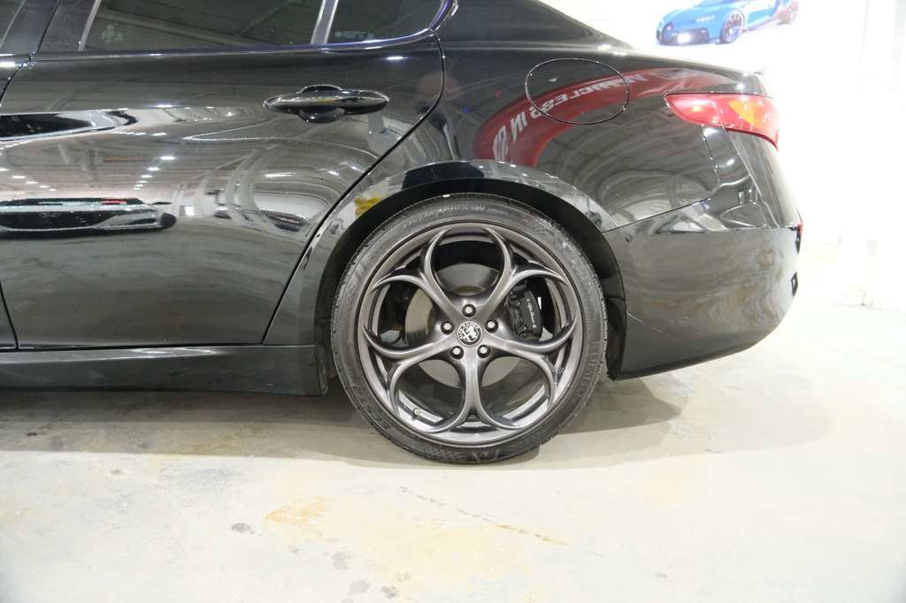 Used 2018 Alfa Romeo Giulia Ti w/ Nero Edizione RWD image 7
