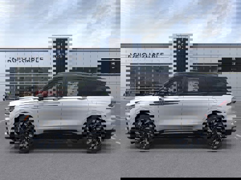 New 2026 Lincoln Nautilus Reserve w/ Jet Appearance Package image 3