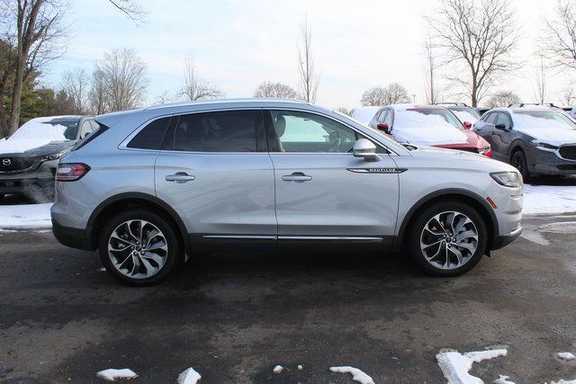 Certified 2022 Lincoln Nautilus Reserve image 2