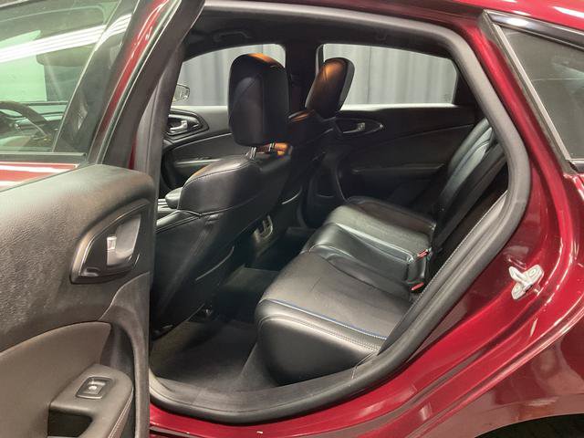 Used 2015 Chrysler 200 S w/ Comfort Group FWD image 8