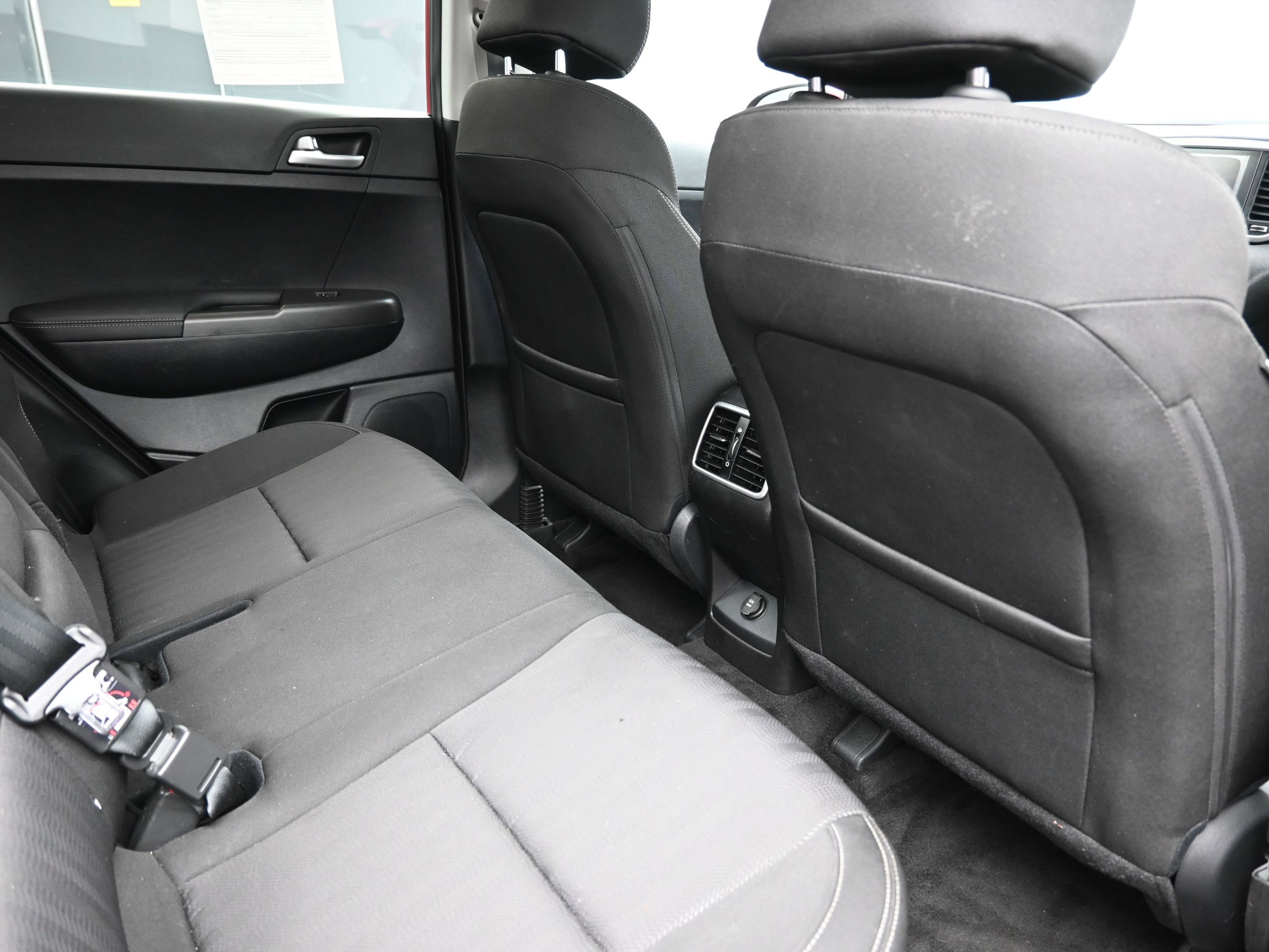 Used 2021 Kia Sportage LX AWD/4WD image 24