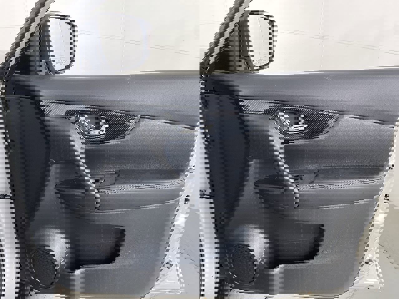 Used 2019 Nissan Rogue SL w/ Premium Package image 26