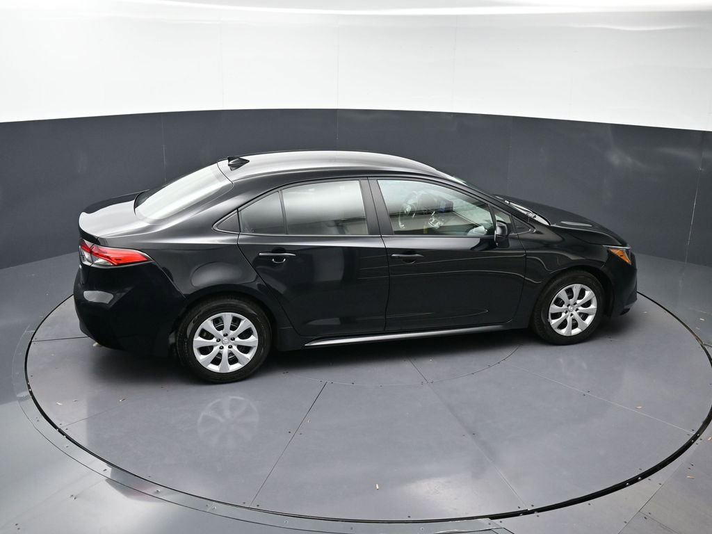 Used 2024 Toyota Corolla LE image 18