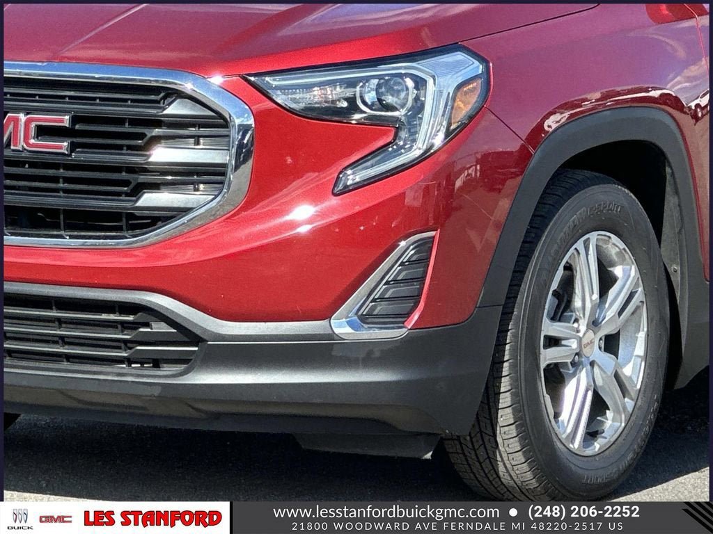 Used 2018 GMC Terrain SLE w/ Driver Convenience Package FWD image 9