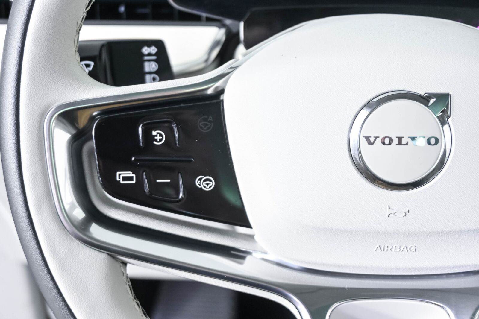 Used 2025 Volvo EX90 Ultra AWD/4WD image 10