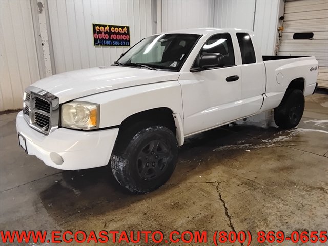 Used 2006 Dodge Dakota SLT w/ Trailer Tow Group AWD/4WD image 3