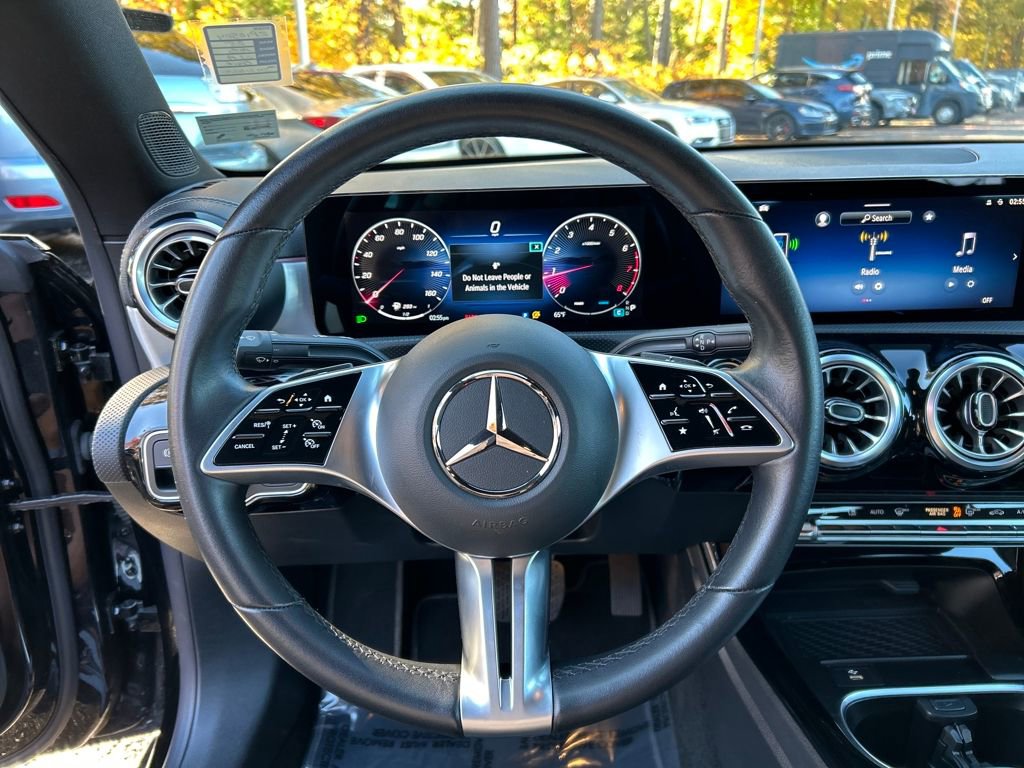 Used 2025 Mercedes-Benz CLA 250 4MATIC image 15