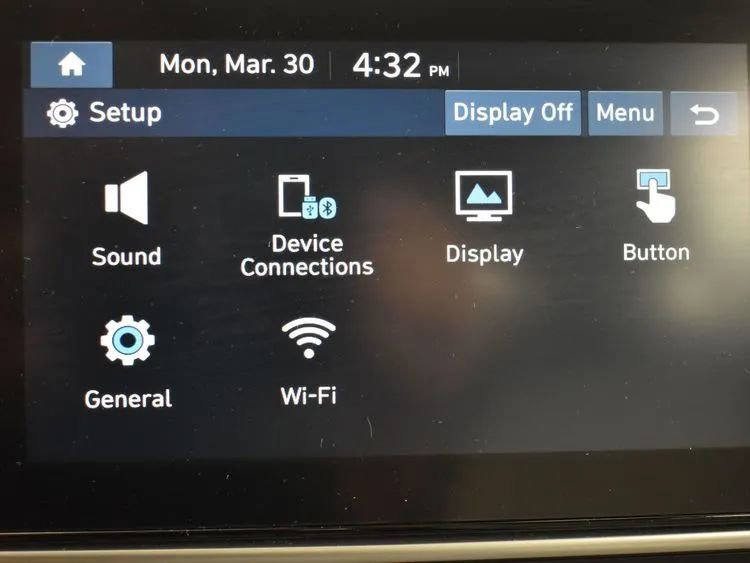 Used 2025 Hyundai Venue SEL FWD image 32