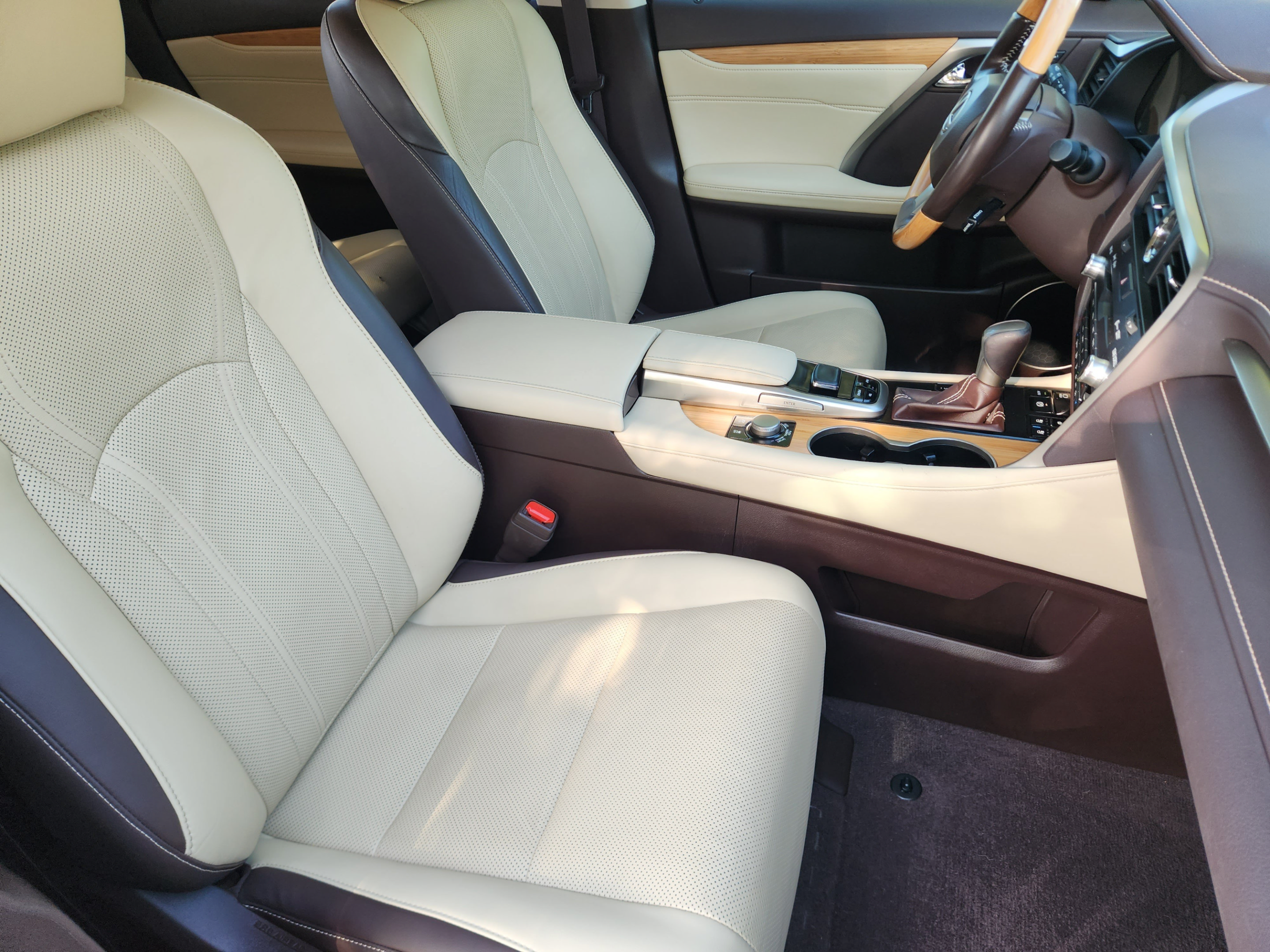 Used 2018 Lexus RX 450hL Premium w/ Premium Package AWD/4WD image 7