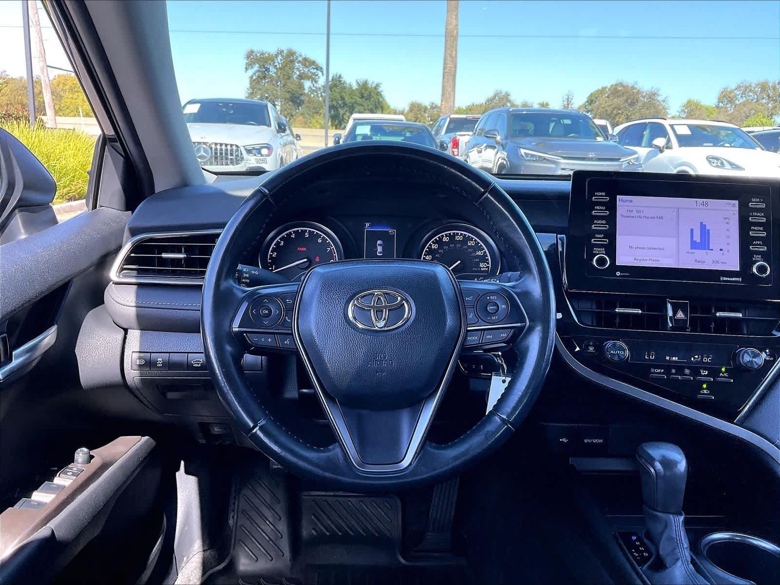 Used 2024 Toyota Camry SE FWD image 5