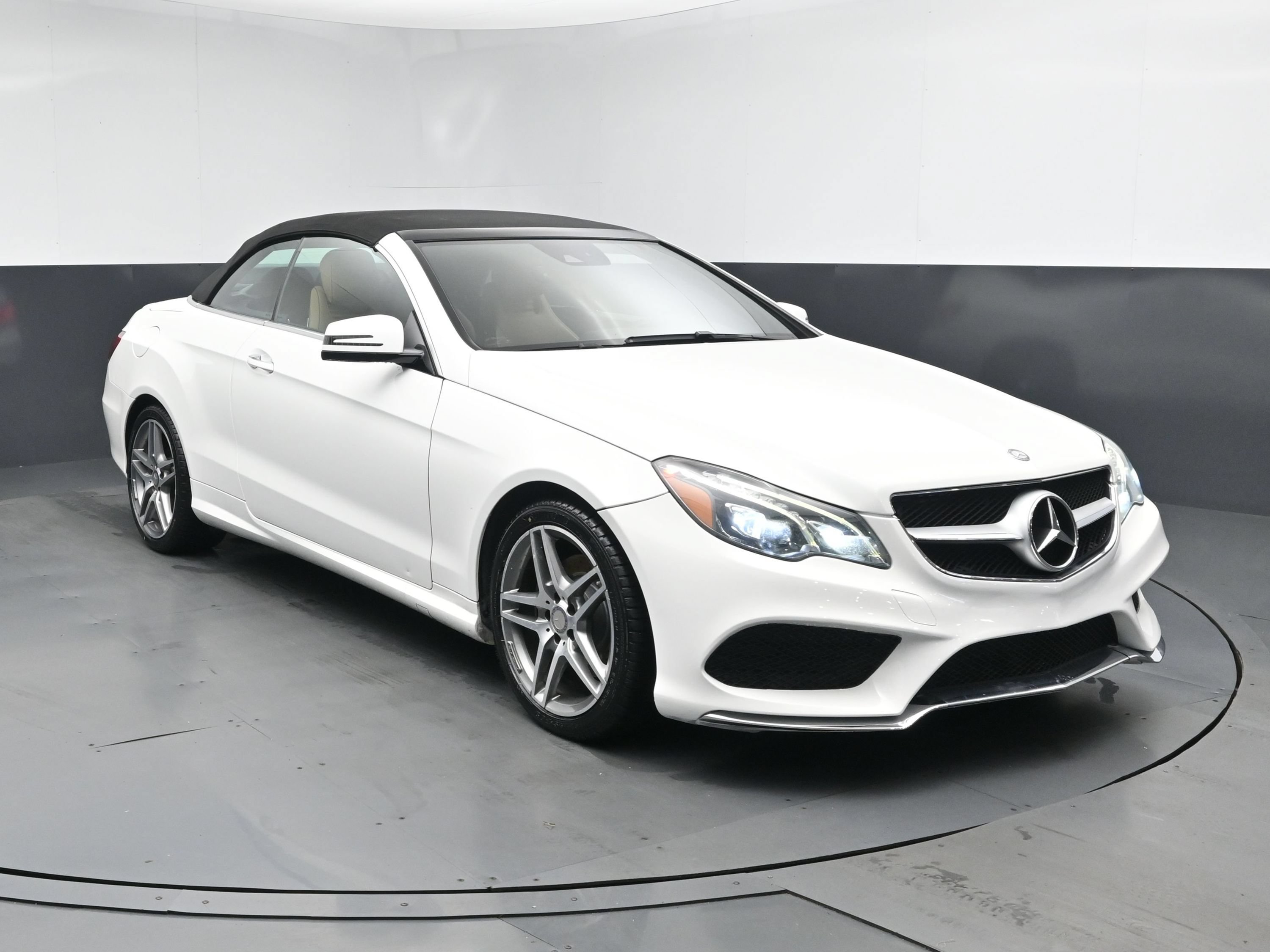 Used 2017 Mercedes-Benz E 400 Cabriolet w/ Premium 2 Package image 2