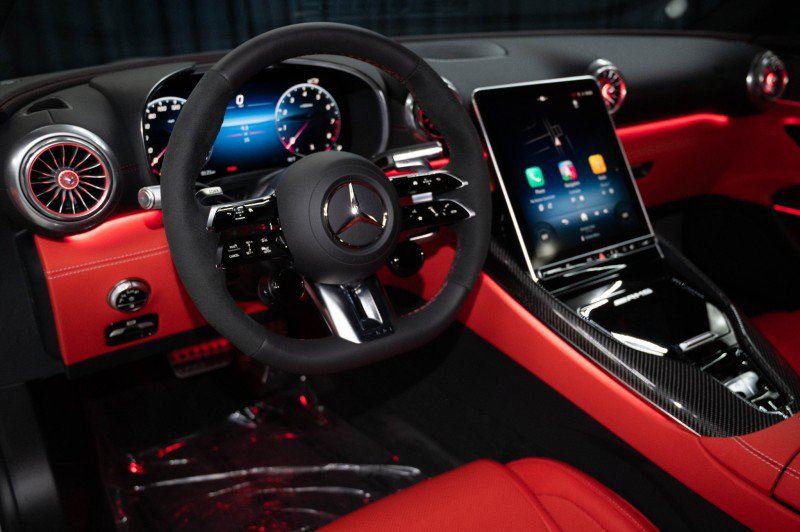 New 2026 Mercedes-Benz SL 63 AMG 4MATIC image 16