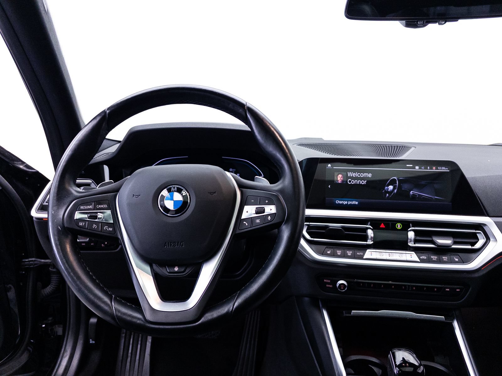 Used 2022 BMW 330i Sedan w/ Premium Package 2 RWD image 8