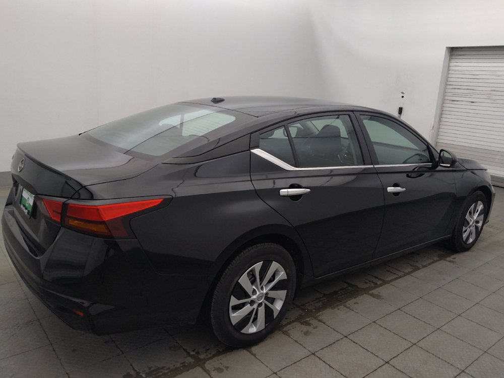 Used 2025 Nissan Altima 2.5 S FWD image 10