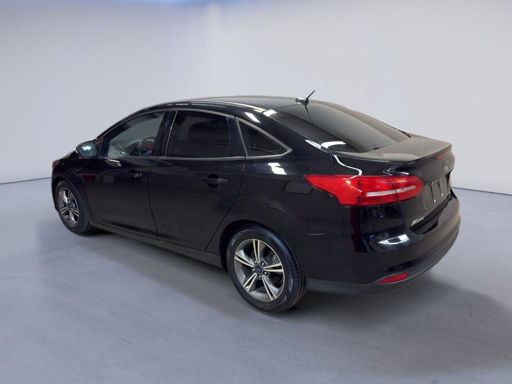 Used 2016 Ford Focus SE FWD image 4