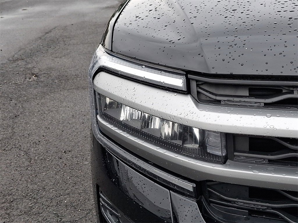 Used 2024 Ford Expedition Max XLT image 9