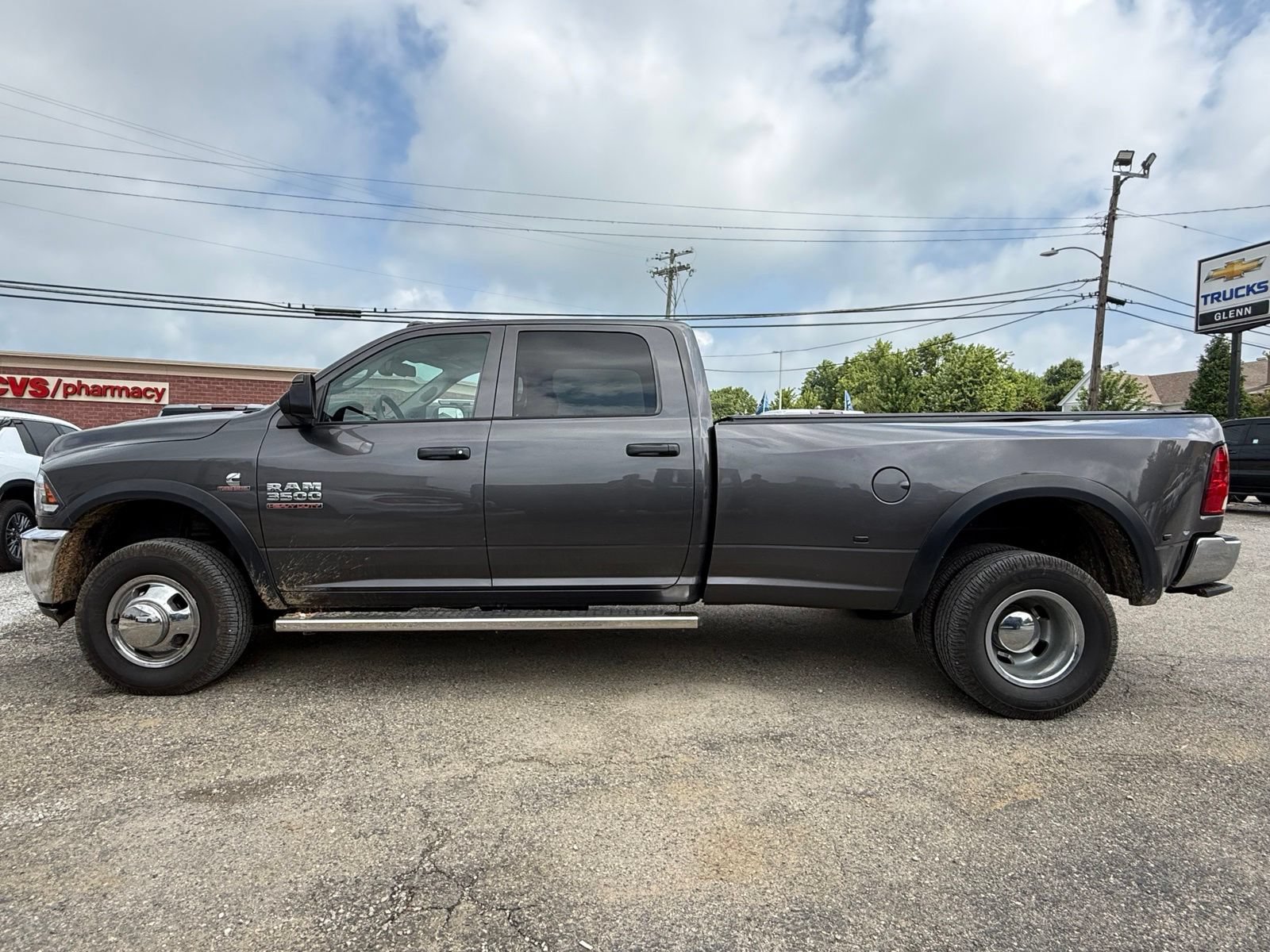 Used 2018 RAM 3500 Tradesman w/ Chrome Appearance Group AWD/4WD image 3