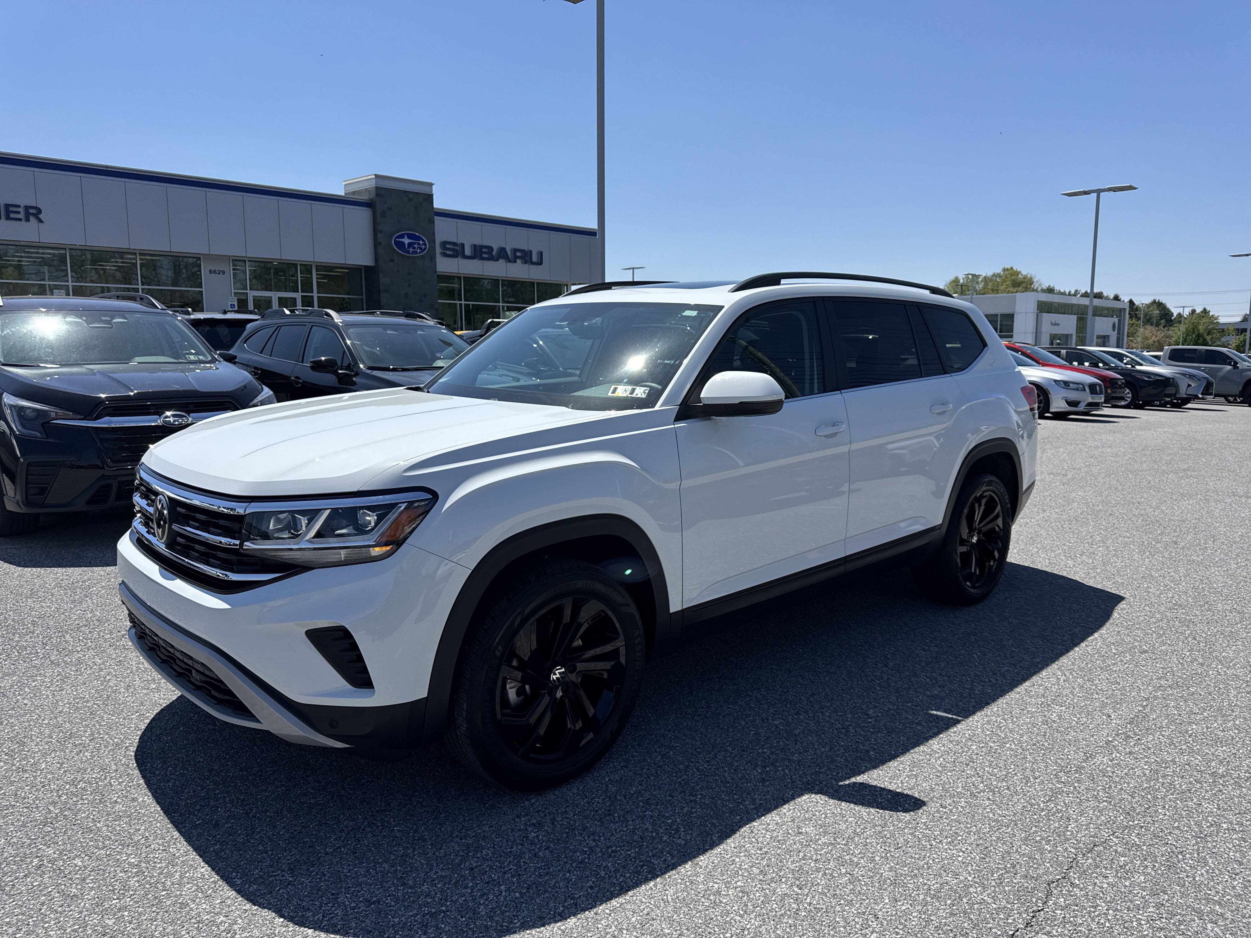 Used 2023 Volkswagen Atlas SE w/ Panoramic Sunroof Package image 24