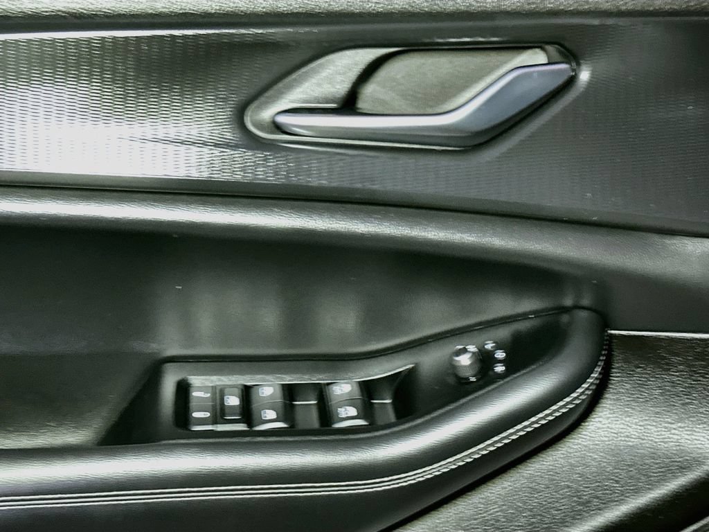 Certified 2023 Jeep Grand Cherokee Altitude RWD image 15