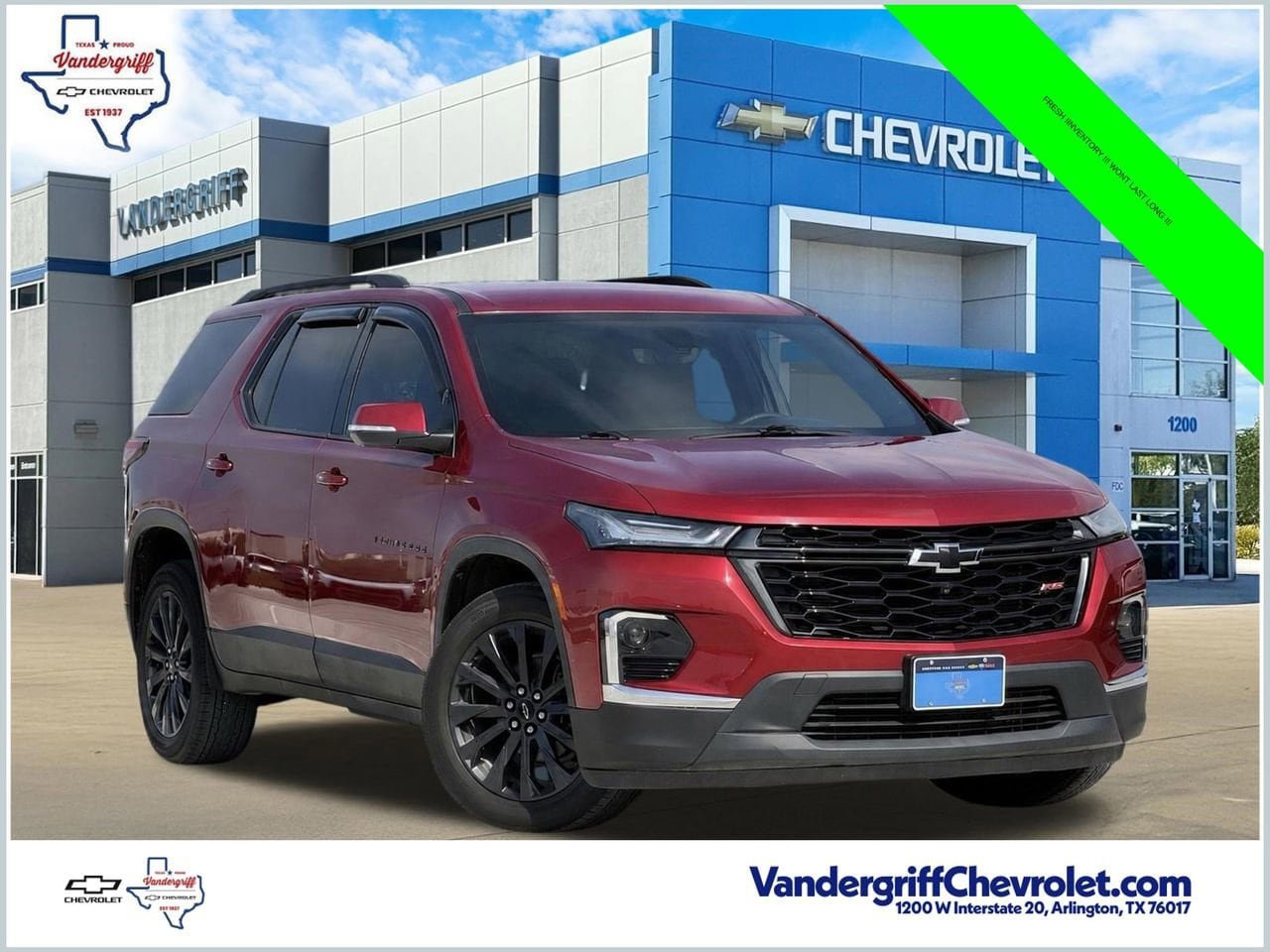 Used 2022 Chevrolet Traverse RS FWD image 1