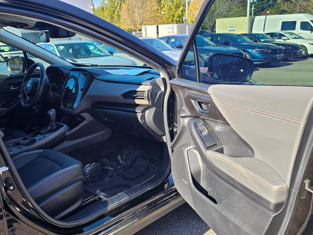 Used 2024 Subaru Crosstrek 2.5i Limited w/ Crosstrek Mirror Package AWD/4WD image 12