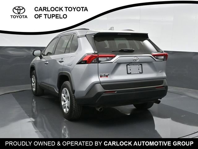 Used 2020 Toyota RAV4 LE image 10