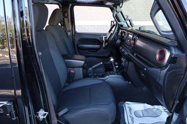 Used 2018 Jeep Wrangler Unlimited Sport S AWD/4WD image 29